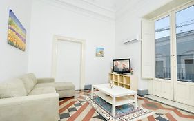 Edificio Storico - Appartamento 2 Piani - Centro Di Catania